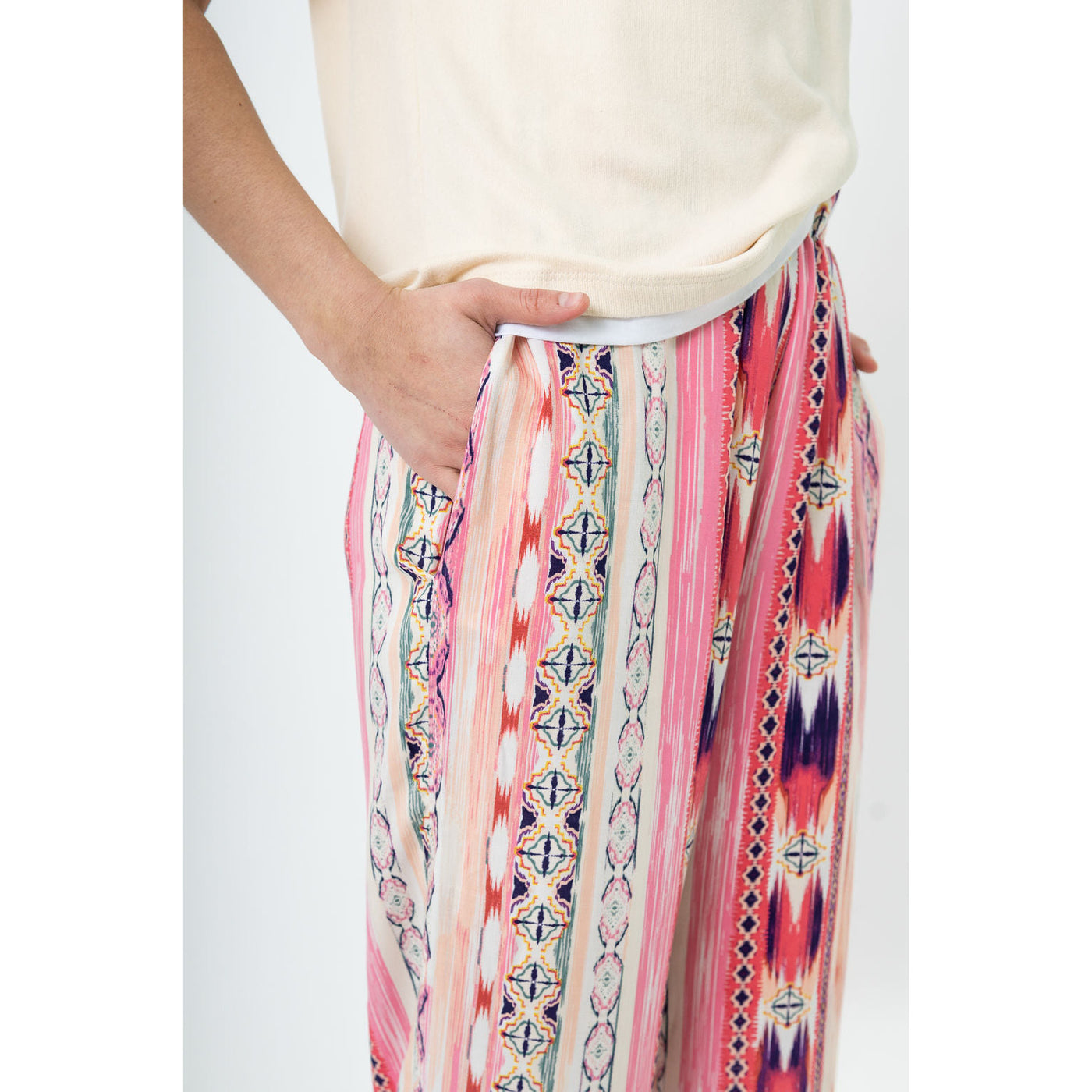 Artistic Ikat Print Rayon Lounge Pants - Effortlessly Stylish and Comfortable for Poolside or Everyday Wear