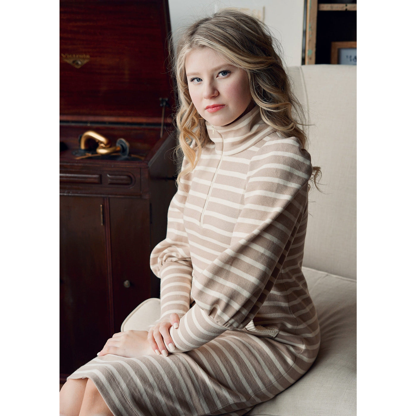 Modern Knit Dress: Elevate Your Everyday Style with Versatility and Co Anna Rewick Modern Knit Dress: Elevate Your Everyday Style with Versatility and Co Anna Rewick
